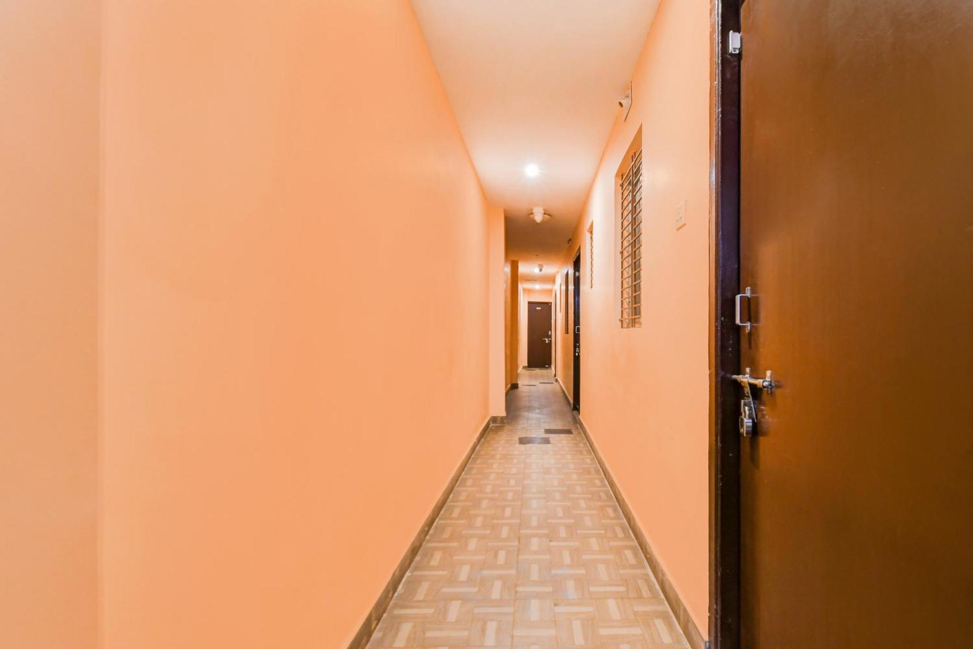 Super Hotel O Dakshin Dwar Formerly Radha Krishna Niwas Puri Dış mekan fotoğraf